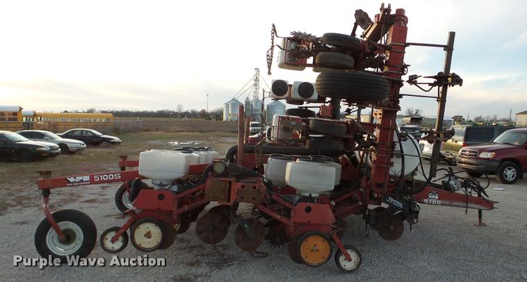 image for item DB5318 White 5100S split row planter