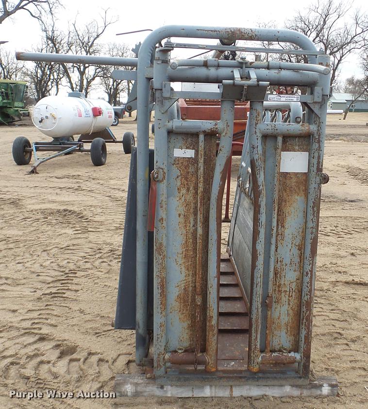 image for item DG9080 Squeeze chute