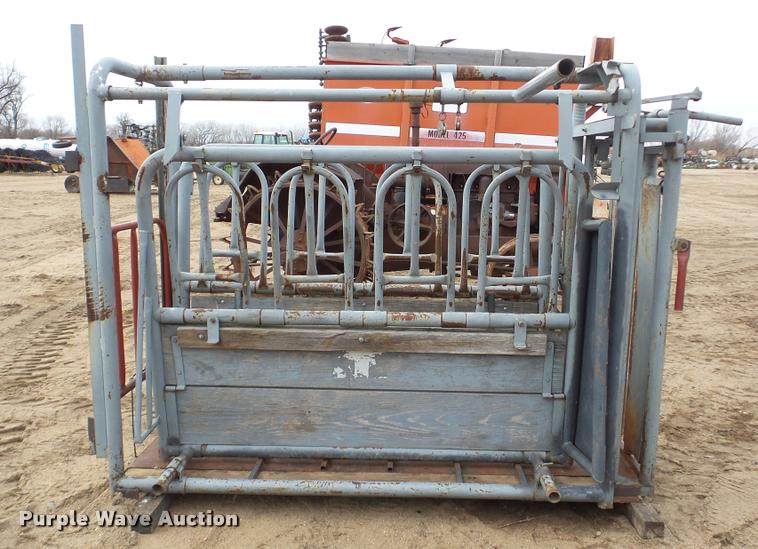image for item DG9080 Squeeze chute
