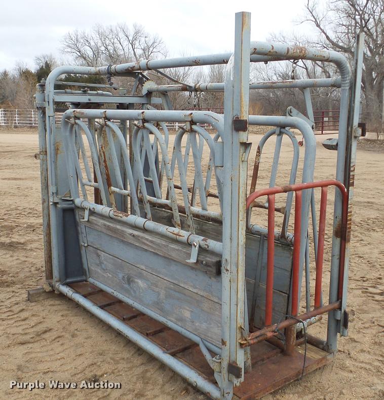 image for item DG9080 Squeeze chute