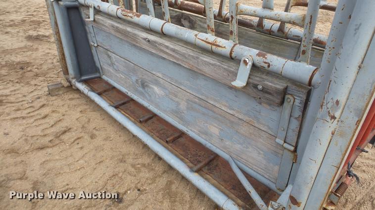 image for item DG9080 Squeeze chute
