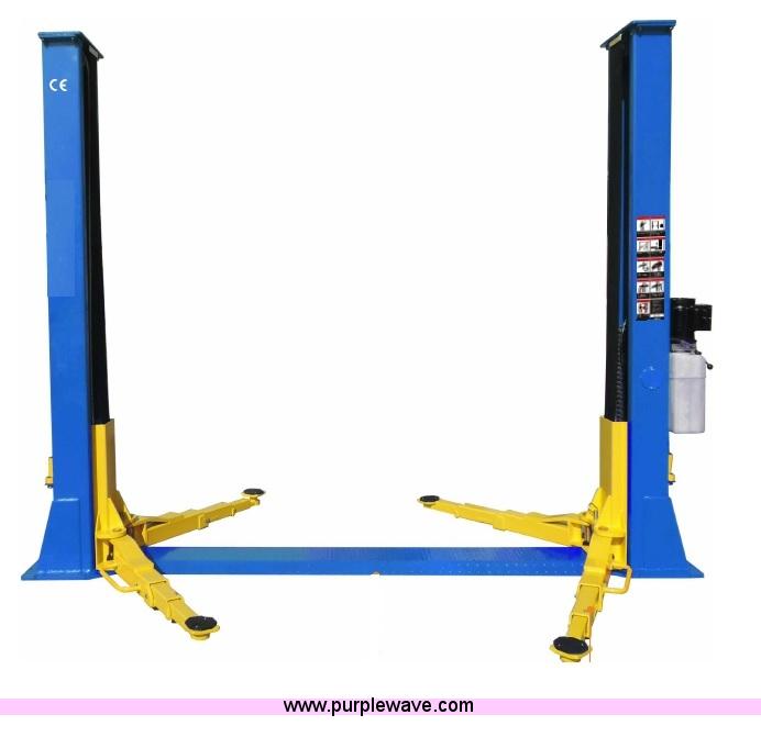 image for item F1597 Two post car/truck lift