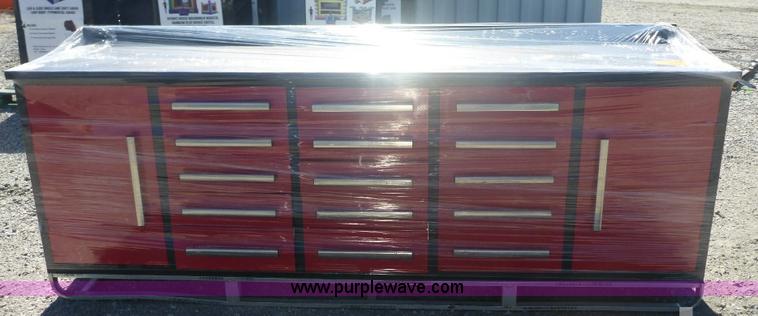 image for item F1605 Steel work bench