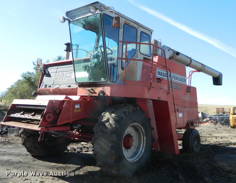 image for item J5028 1985 Massey-Ferguson 860 combine