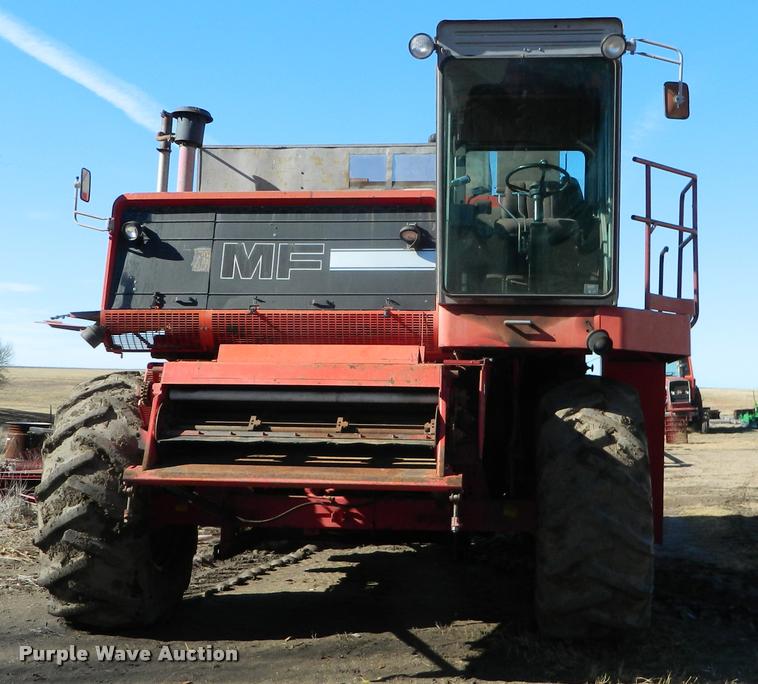 image for item J5028 1985 Massey-Ferguson 860 combine