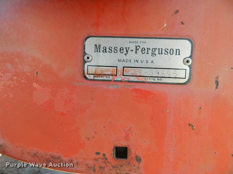 image for item J5028 1985 Massey-Ferguson 860 combine