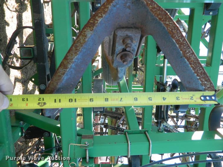 image for item J5029 2006 Great Plains 7560 field cultivator