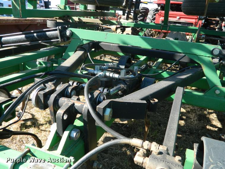 image for item J5029 2006 Great Plains 7560 field cultivator