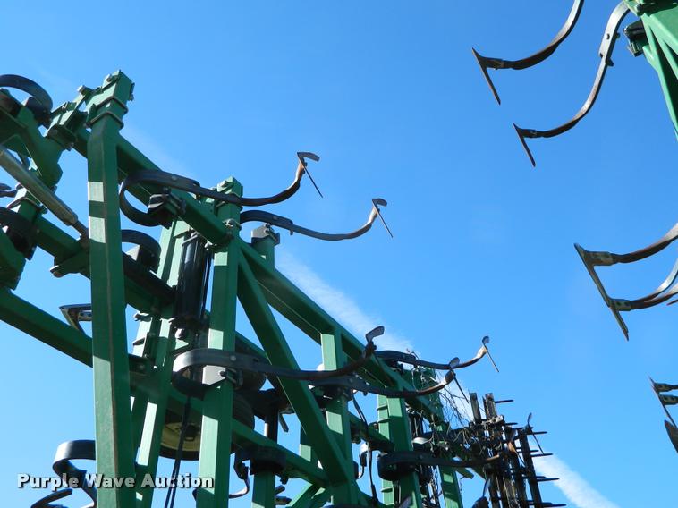 image for item J5029 2006 Great Plains 7560 field cultivator