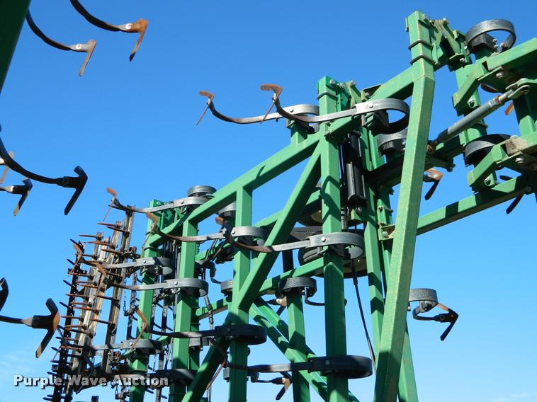 image for item J5029 2006 Great Plains 7560 field cultivator