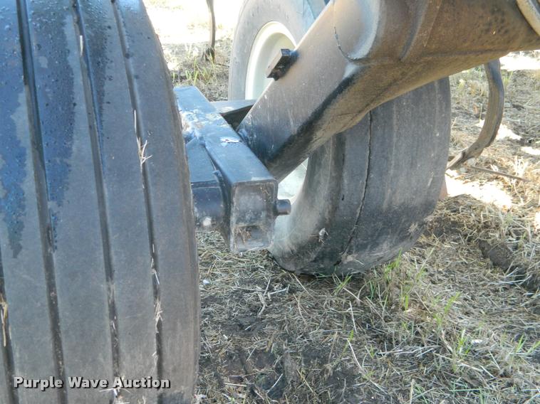 image for item J5029 2006 Great Plains 7560 field cultivator