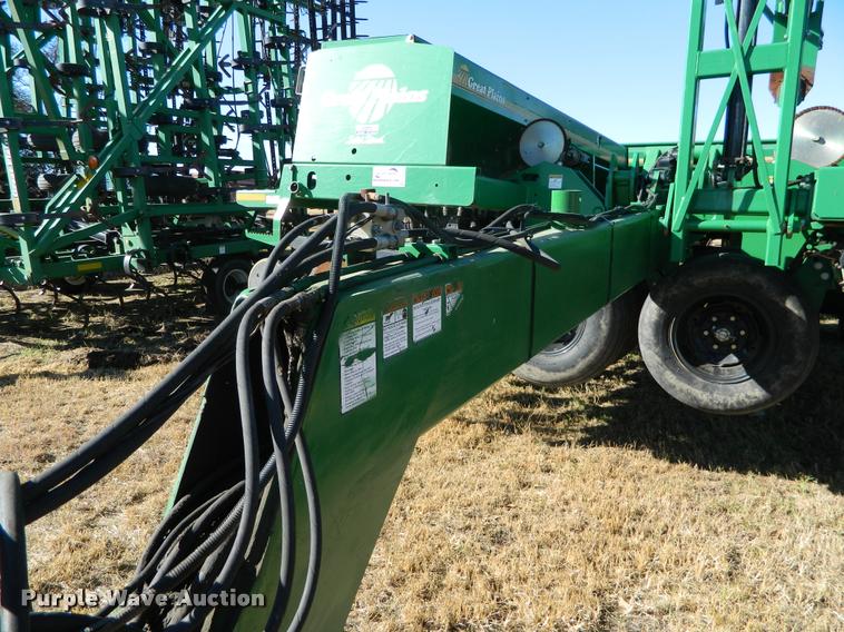 image for item J5030 2004 Great Plains 4000 3S grain drill