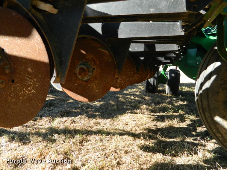 image for item J5030 2004 Great Plains 4000 3S grain drill