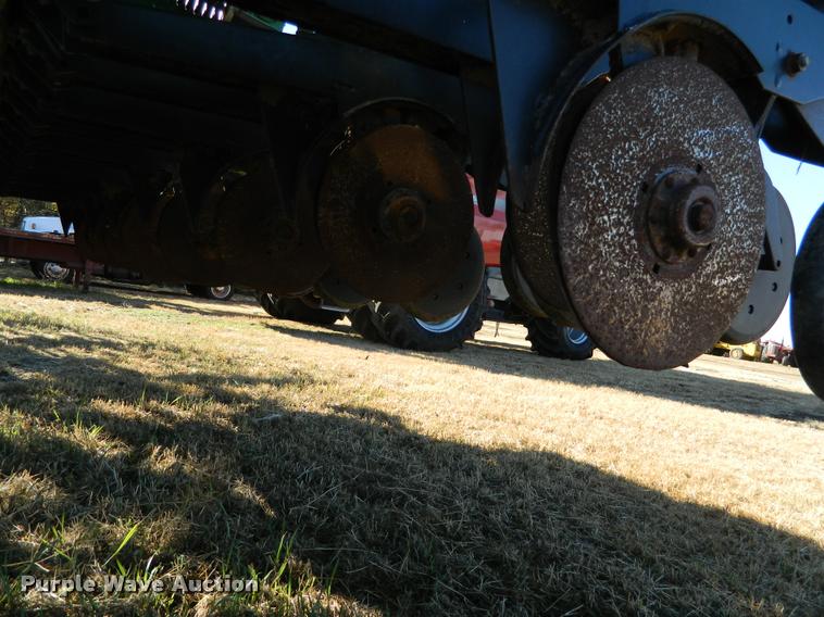 image for item J5030 2004 Great Plains 4000 3S grain drill