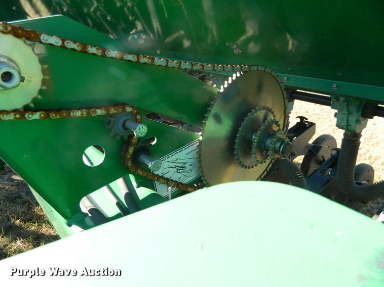 image for item J5030 2004 Great Plains 4000 3S grain drill