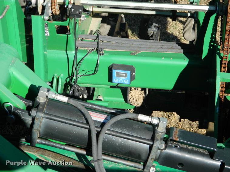 image for item J5030 2004 Great Plains 4000 3S grain drill