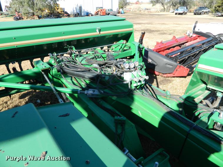image for item J5030 2004 Great Plains 4000 3S grain drill