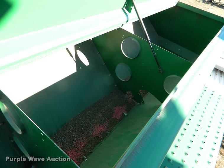 image for item J5030 2004 Great Plains 4000 3S grain drill