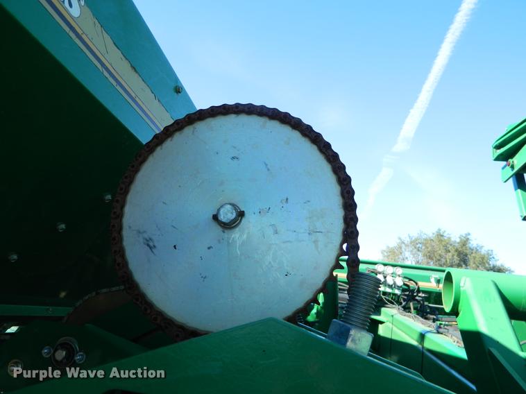 image for item J5030 2004 Great Plains 4000 3S grain drill