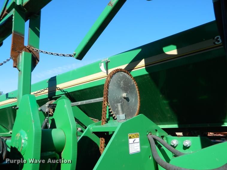 image for item J5030 2004 Great Plains 4000 3S grain drill