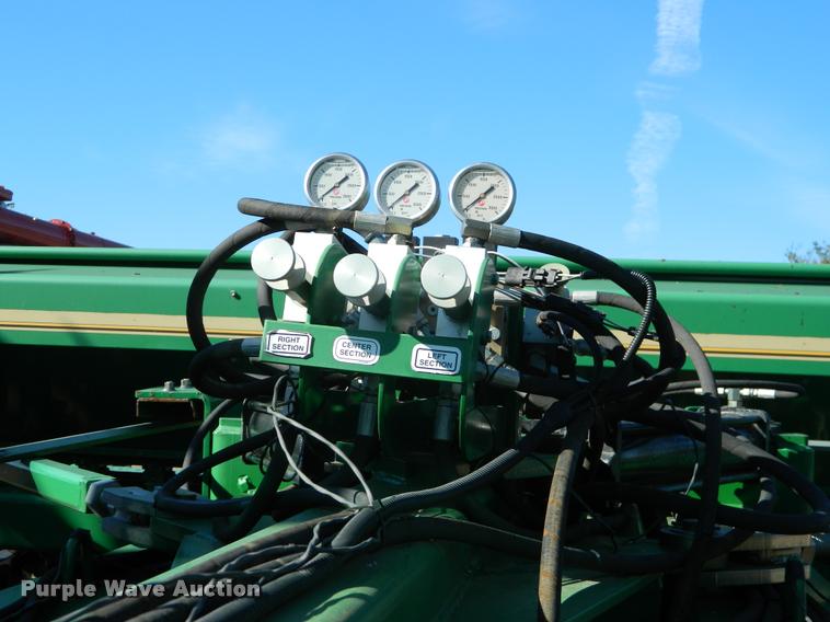 image for item J5030 2004 Great Plains 4000 3S grain drill