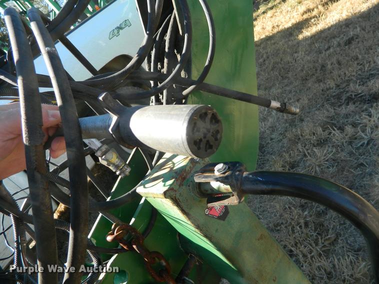 image for item J5030 2004 Great Plains 4000 3S grain drill