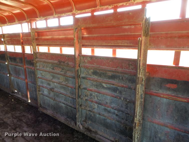 image for item K5164 1989 Travalong livestock trailer