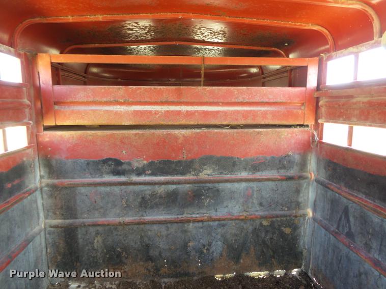 image for item K5164 1989 Travalong livestock trailer