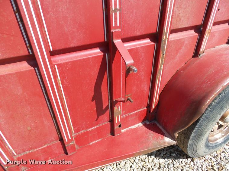 image for item K5164 1989 Travalong livestock trailer