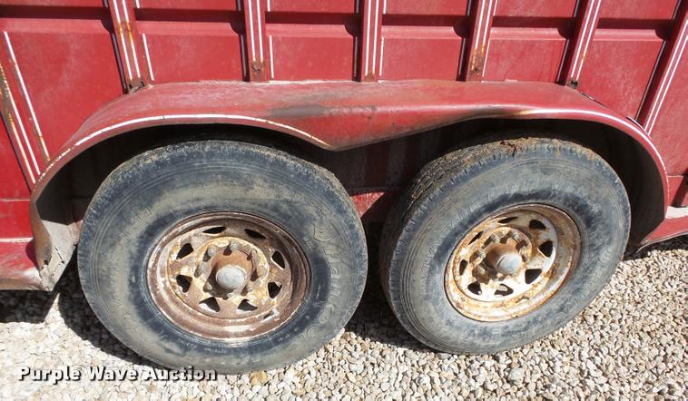 image for item K5164 1989 Travalong livestock trailer