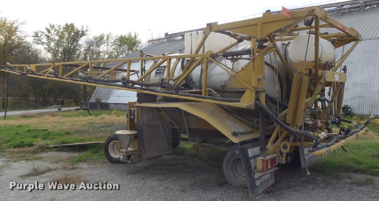 image for item K5541 2006 Ag-Chem 1800 sprayer bed