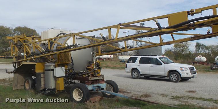 image for item K5541 2006 Ag-Chem 1800 sprayer bed