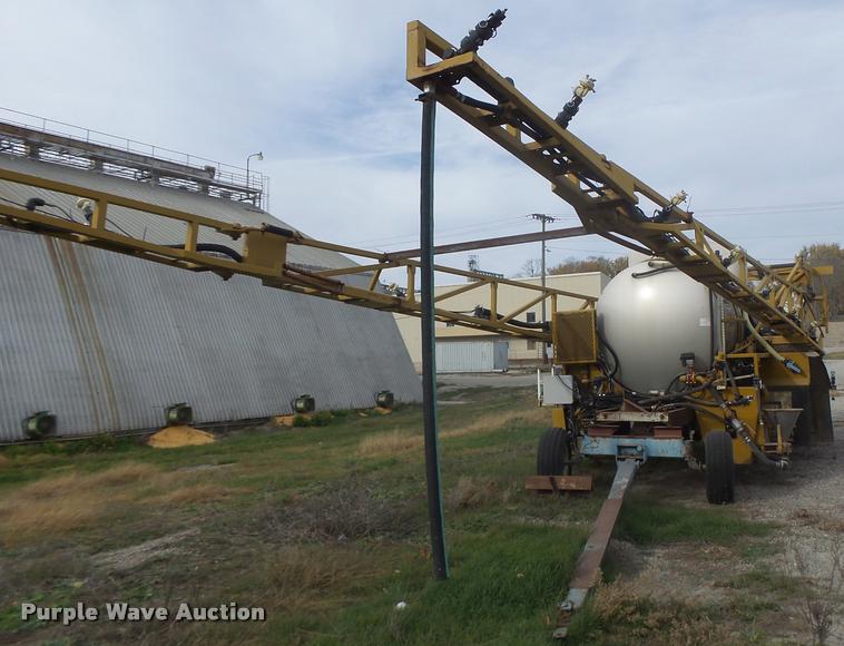 image for item K5541 2006 Ag-Chem 1800 sprayer bed