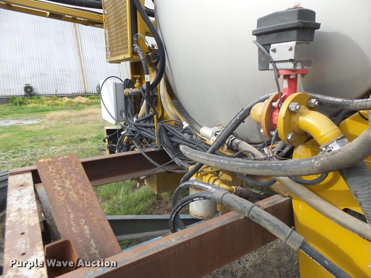 image for item K5541 2006 Ag-Chem 1800 sprayer bed