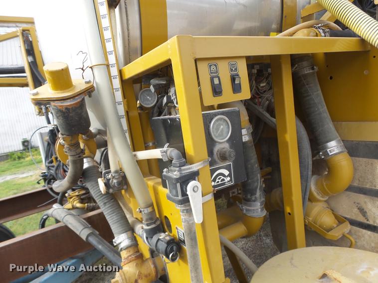 image for item K5541 2006 Ag-Chem 1800 sprayer bed