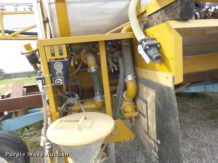 image for item K5541 2006 Ag-Chem 1800 sprayer bed