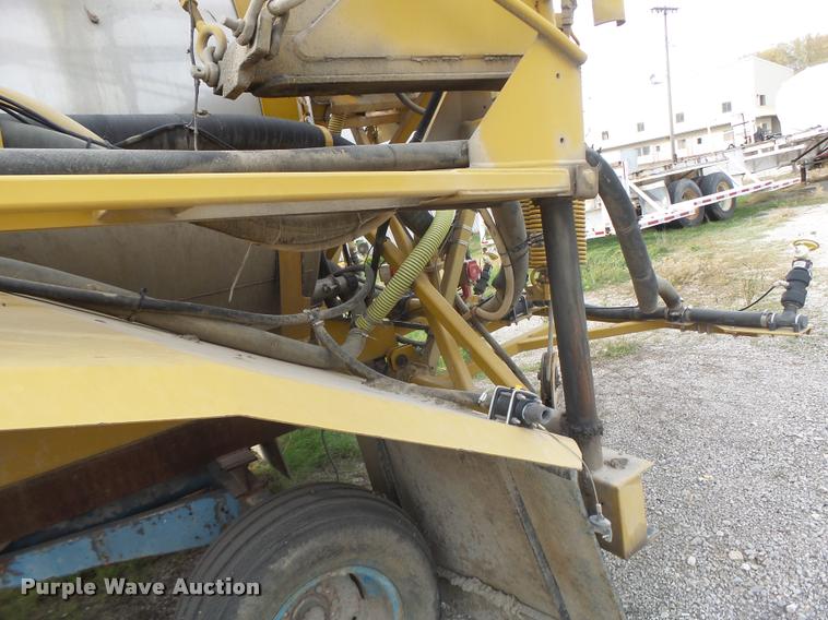 image for item K5541 2006 Ag-Chem 1800 sprayer bed