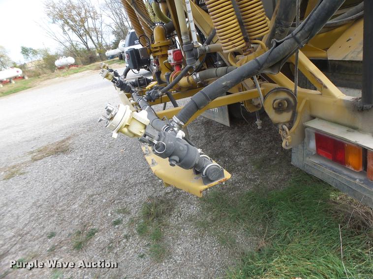 image for item K5541 2006 Ag-Chem 1800 sprayer bed