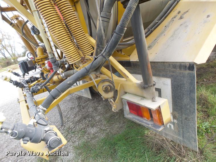 image for item K5541 2006 Ag-Chem 1800 sprayer bed