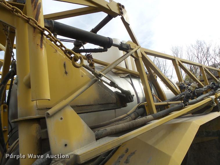 image for item K5541 2006 Ag-Chem 1800 sprayer bed