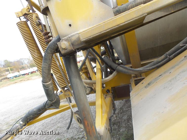 image for item K5541 2006 Ag-Chem 1800 sprayer bed