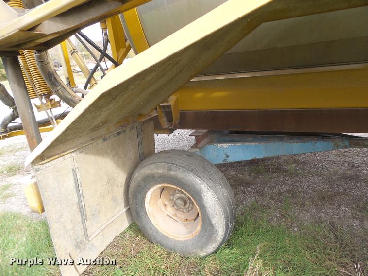 image for item K5541 2006 Ag-Chem 1800 sprayer bed