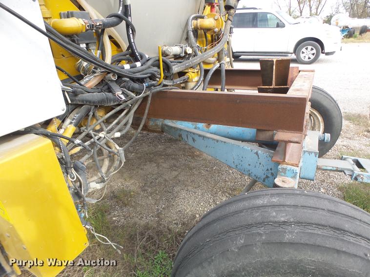 image for item K5541 2006 Ag-Chem 1800 sprayer bed