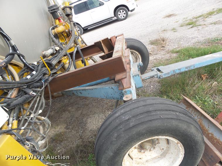 image for item K5541 2006 Ag-Chem 1800 sprayer bed