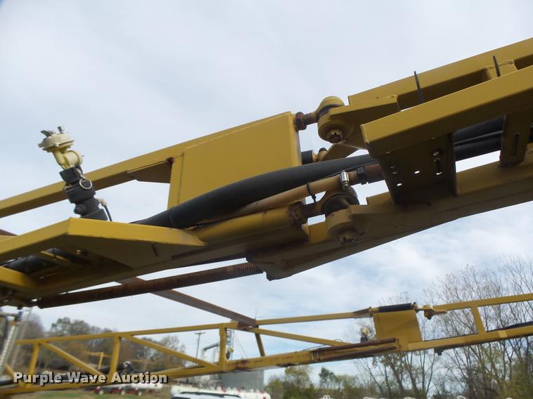 image for item K5541 2006 Ag-Chem 1800 sprayer bed