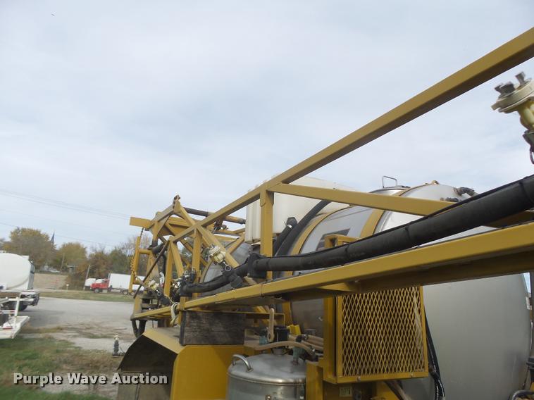 image for item K5541 2006 Ag-Chem 1800 sprayer bed