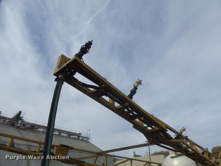 image for item K5541 2006 Ag-Chem 1800 sprayer bed