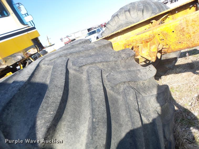 image for item K5568 Ag-Chem TerraGator 1664 self-propelled applicator