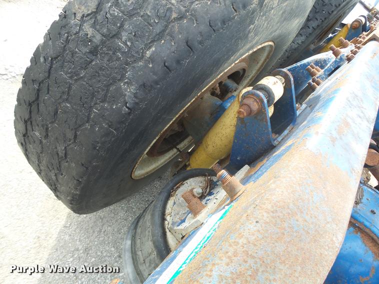 image for item K5572 Axles and tires