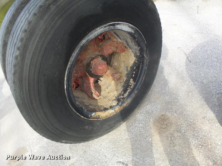 image for item K5572 Axles and tires